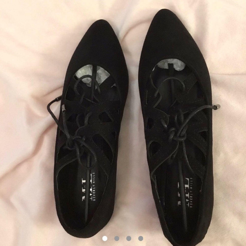 witchy aesthetic vampire cute shoes black lace up flats